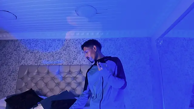 NoaahTylor online show from 9, 4, 2026