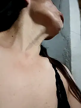 Snapshot of Layla_Zaid chatting on 3, 3, 2026 Layla Zaid online show from 3, 3, 2026