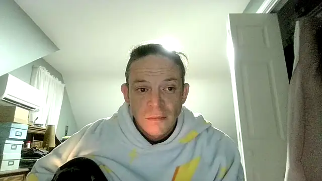 Snapshot of ShadowLove85 chatting on 4, 4, 2026 ShadowLove85 online show from 4, 4, 2026