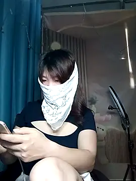 Snapshot of Girl-crazy1 chatting on 11, 4, 2026 Girl-crazy1 online show from 11, 4, 2026