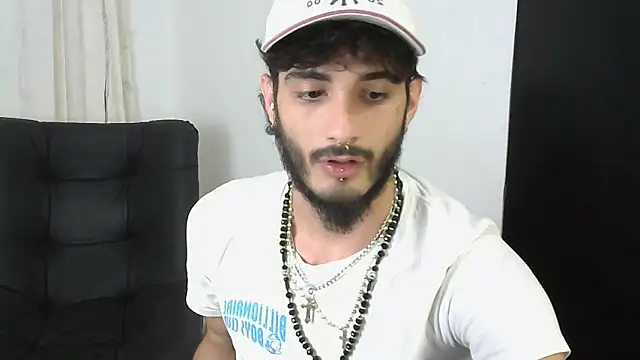 Snapshot of LovexJuxn8 chatting on 13, 2, 2026 LovexJuxn8 online show from 13, 2, 2026