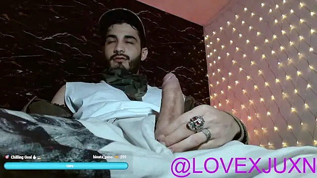 LovexJuxn8 online show from 16, 4, 2026