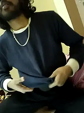 Snapshot of Yk_physique chatting on 13, 2, 2026 Yk physique online show from 13, 2, 2026