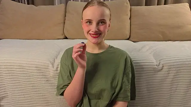 Snapshot of KirstinMcgeady chatting on 1, 3, 2026 KirstinMcgeady online show from 1, 3, 2026