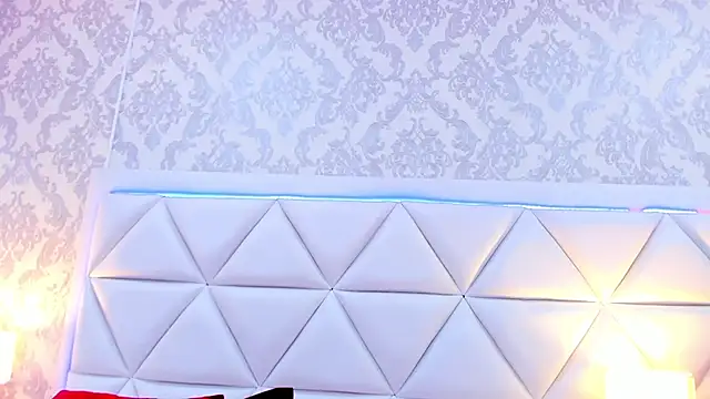 Snapshot of HollyOlson chatting on 21, 4, 2026 HollyOlson online show from 21, 4, 2026