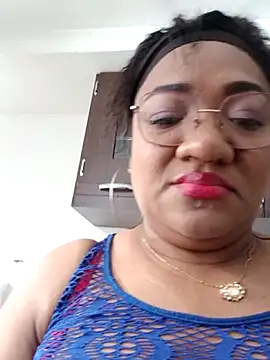 Snapshot of honey-suckle chatting on 23, 2, 2026 honey-suckle online show from 23, 2, 2026