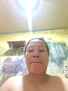 Snapshot of squirtshantal chatting on 8, 3, 2026 squirtshantal online show from 8, 3, 2026