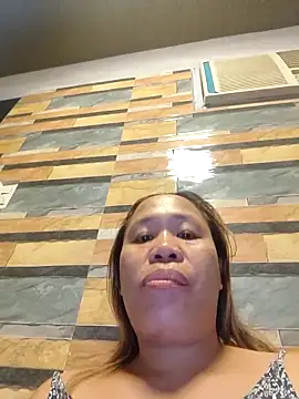 Snapshot of squirtshantal chatting on 14, 3, 2026 squirtshantal online show from 14, 3, 2026