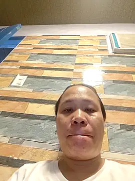 Snapshot of squirtshantal chatting on 27, 3, 2026 squirtshantal online show from 27, 3, 2026