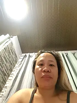 Snapshot of squirtshantal chatting on 6, 4, 2026 squirtshantal online show from 6, 4, 2026