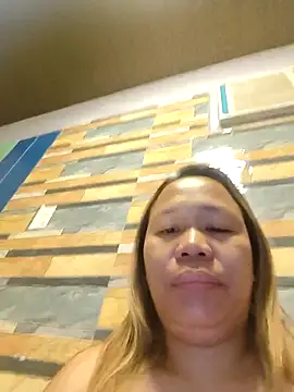 Snapshot of squirtshantal chatting on 14, 4, 2026 squirtshantal online show from 14, 4, 2026