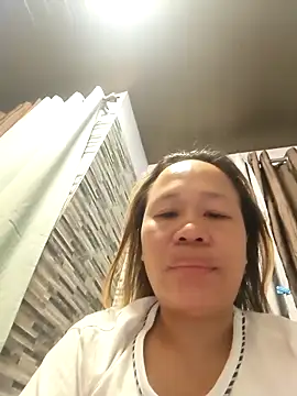 Snapshot of squirtshantal chatting on 15, 4, 2026 squirtshantal online show from 15, 4, 2026