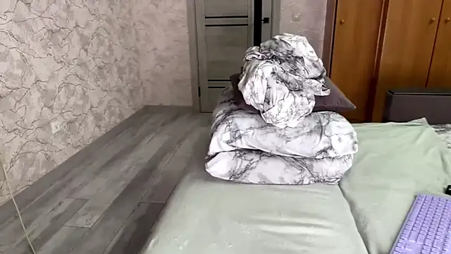 Snapshot of yourselenas chatting on 13, 7, 2026 yourselenas online show from 13, 7, 2026