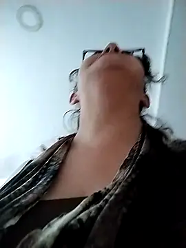  Saraqueen online show from 28, 2, 2026