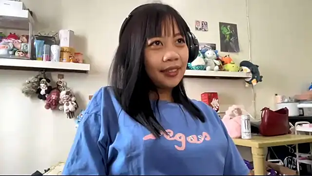 GloryKulikowski online show from 25, 2, 2026