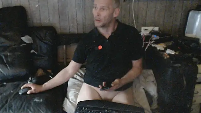 Snapshot of BISLETJE1980 chatting on 12, 2, 2026 BISLETJE1980 online show from 12, 2, 2026