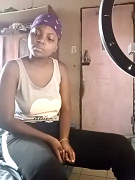 Snapshot of madgirl25 chatting on 25, 2, 2026 madgirl25 online show from 25, 2, 2026