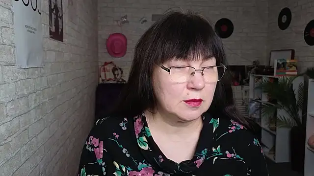 Snapshot of Tori_Twirl chatting on 20, 2, 2026 Tori Twirl online show from 20, 2, 2026