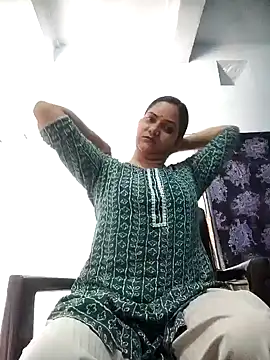 Snapshot of Anushka_Singh0 chatting on 21, 4, 2026 Anushka Singh0 online show from 21, 4, 2026