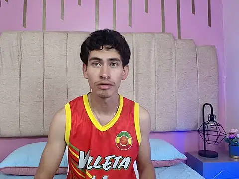 Snapshot of skinny_jean_ chatting on 2, 3, 2026 skinny jean online show from 2, 3, 2026