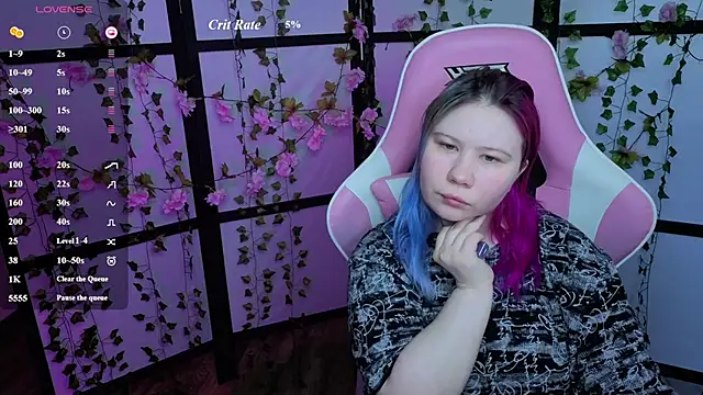 Snapshot of kitsune_little chatting on 18, 6, 2026 kitsune little online show from 18, 6, 2026