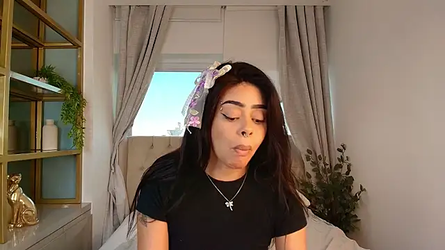 Snapshot of Pauline_Clark chatting on 25, 3, 2026 Pauline Clark online show from 25, 3, 2026