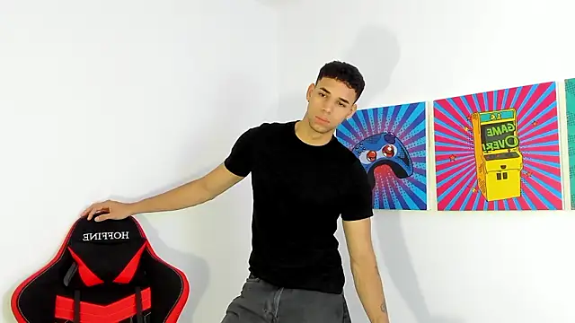 Thomas walker14 online show from 20, 2, 2026