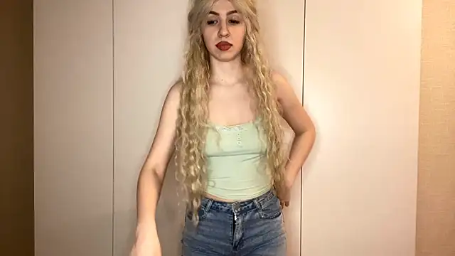 Snapshot of LudieWestre chatting on 28, 2, 2026 LudieWestre online show from 28, 2, 2026