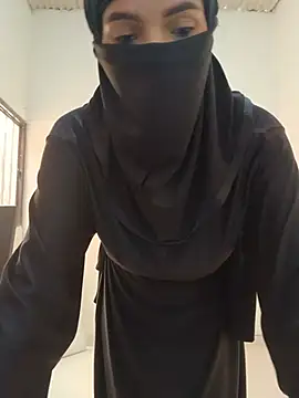 Snapshot of aminaa_ chatting on 6, 7, 2026 aminaa online show from 6, 7, 2026