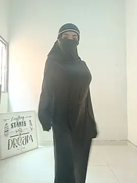 Snapshot of aminaa_ chatting on 10, 7, 2026 aminaa online show from 10, 7, 2026