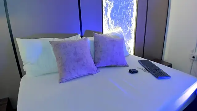 ariadna boneville online show from 5, 3, 2026