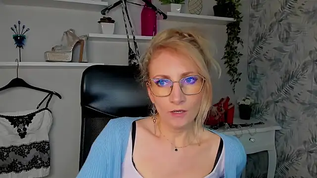 CinderellaMoon online show from 20, 3, 2026