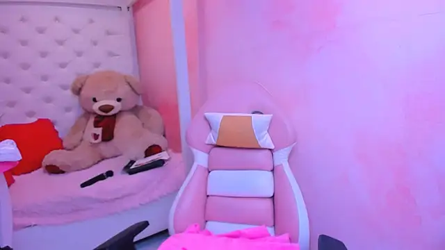 eimmy  skinny online show from 5, 4, 2026