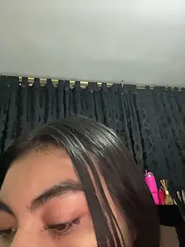 eimmy  skinny online show from 17, 4, 2026