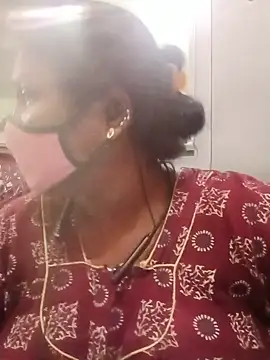 Snapshot of tamilkaviya431 chatting on 14, 6, 2026 tamilkaviya431 online show from 14, 6, 2026