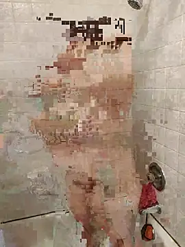 BrattyGirl2424 online show from 17, 5, 2026