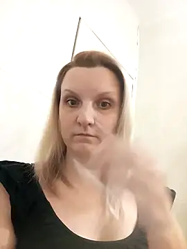 Snapshot of SusanGold9211 chatting on 27, 2, 2026 SusanGold9211 online show from 27, 2, 2026