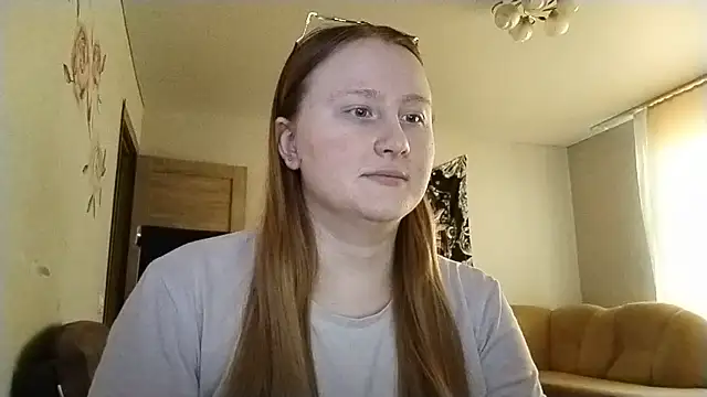 Snapshot of AnikaLipps chatting on 7, 5, 2026 AnikaLipps online show from 7, 5, 2026