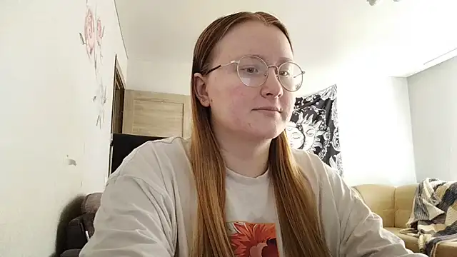 Snapshot of AnikaLipps chatting on 19, 6, 2026 AnikaLipps online show from 19, 6, 2026