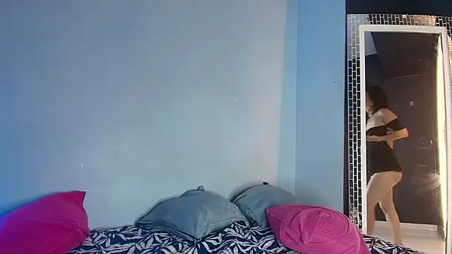 Abril milf11 online show from 5, 3, 2026