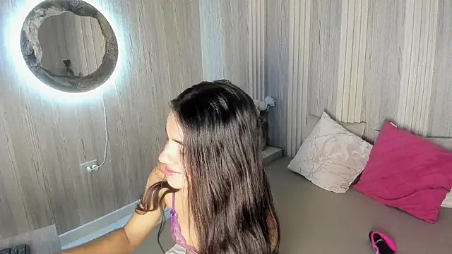 Snapshot of Isabellaa_Rosee chatting on 12, 6, 2026 Isabellaa Rosee online show from 12, 6, 2026