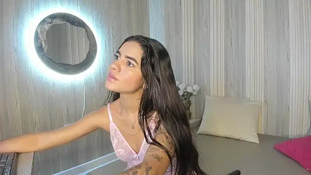 Snapshot of Isabellaa_Rosee chatting on 19, 6, 2026 Isabellaa Rosee online show from 19, 6, 2026