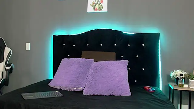 Ivy Heat online show from 22, 5, 2026