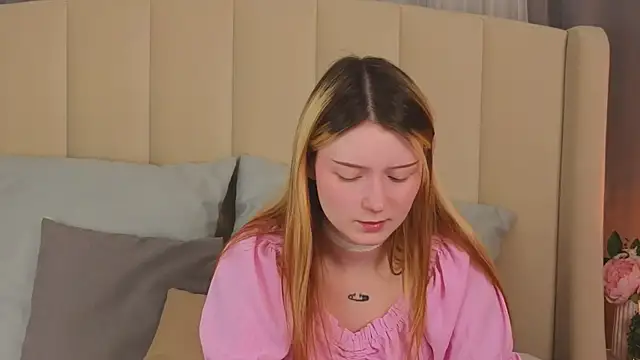 Snapshot of AlyssFrost chatting on 19, 5, 2026 AlyssFrost online show from 19, 5, 2026