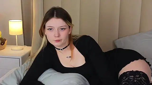 AlyssFrost online show from 14, 7, 2026