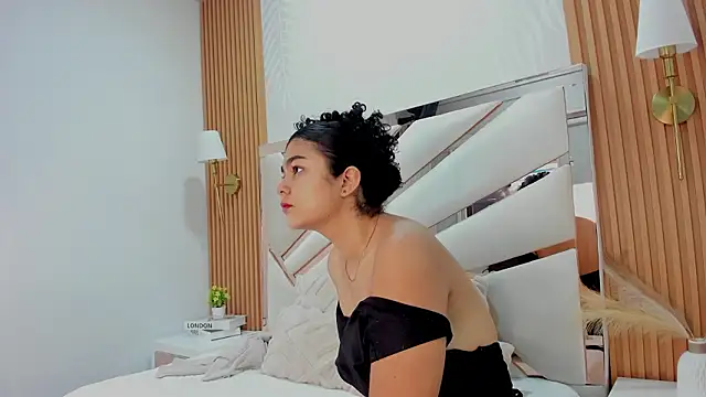 Snapshot of _Curly_Beauty chatting on 23, 2, 2026 Curly Beauty online show from 23, 2, 2026