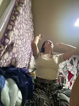 Valentinacouple online show from 16, 4, 2026