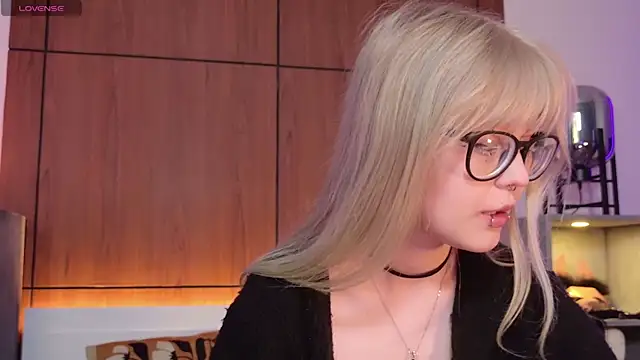 MoliQin online show from 12, 4, 2026