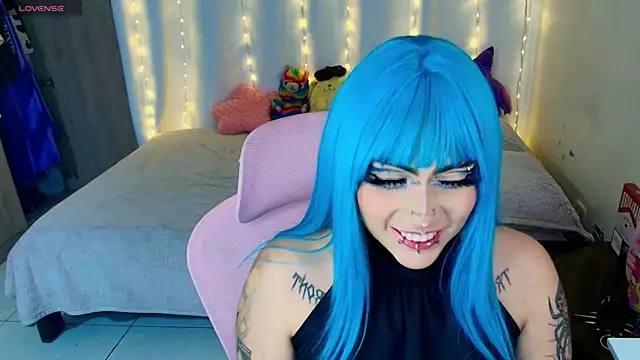 Snapshot of maliciaXpoison chatting on 27, 5, 2026 maliciaXpoison online show from 27, 5, 2026
