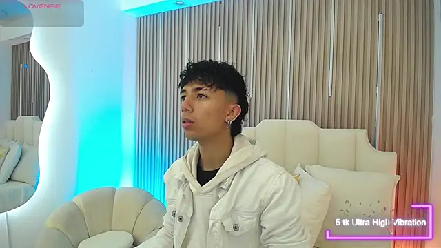 Aiden Rivers  online show from 17, 3, 2026